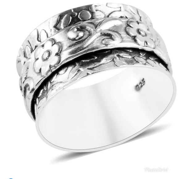 Jewelry - Artisan Crafted Floral Concave Spinner Ring